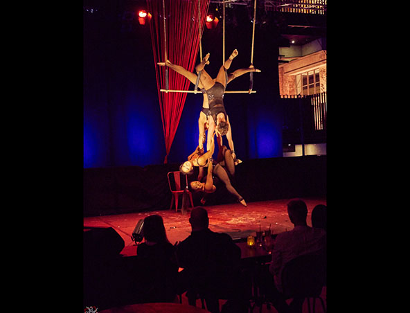 Aerialists Brisbane - Trapeze Artists - Aerial Entertainment